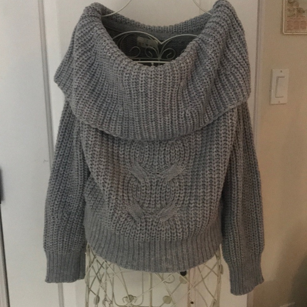 Off The Shoulder Sweater ETWO
